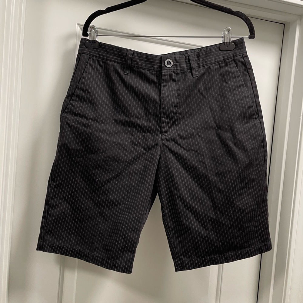 Men’s Volcom shorts size 32